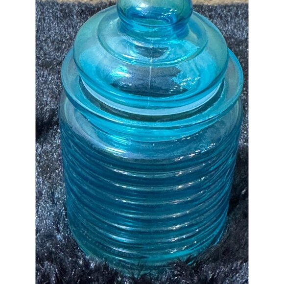 Vintage Blue Ribbed Honey Comb Glass Storage Jar With Lid - Picture 2 of 7